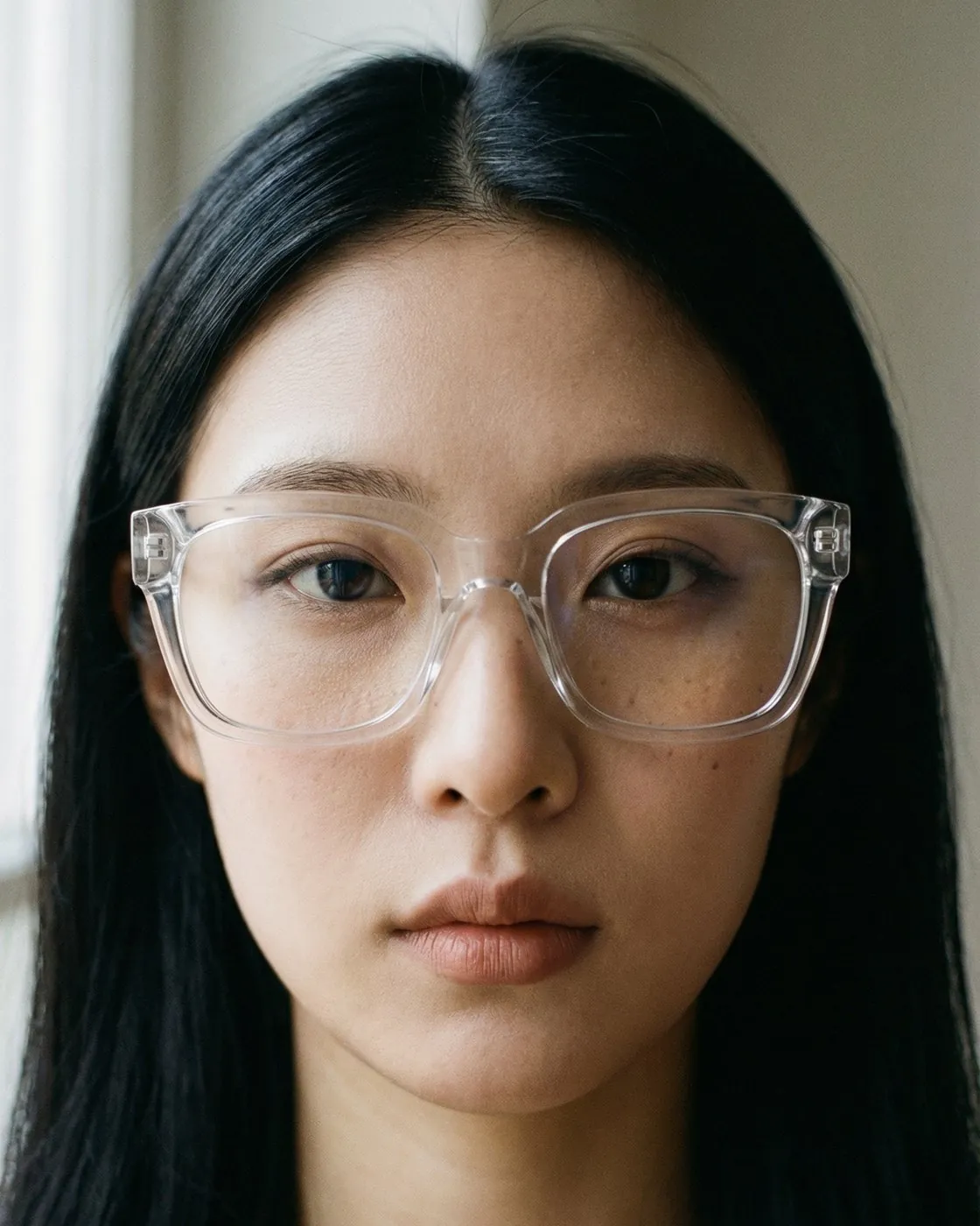 生成したモデルに商品を着用させた作例(自社制作サンプル)